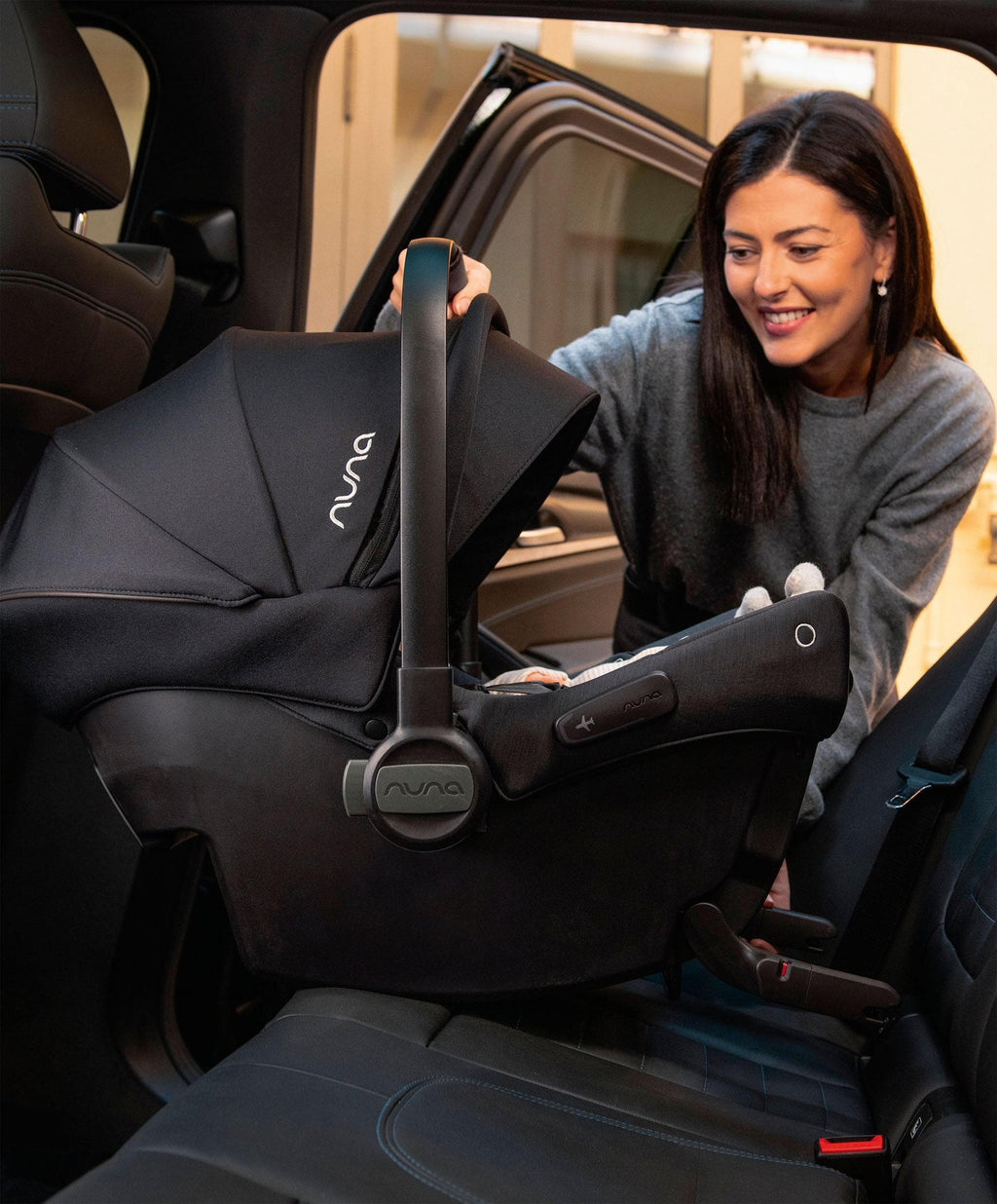 Nuna PIPA Urbn Car Seat – Caviar