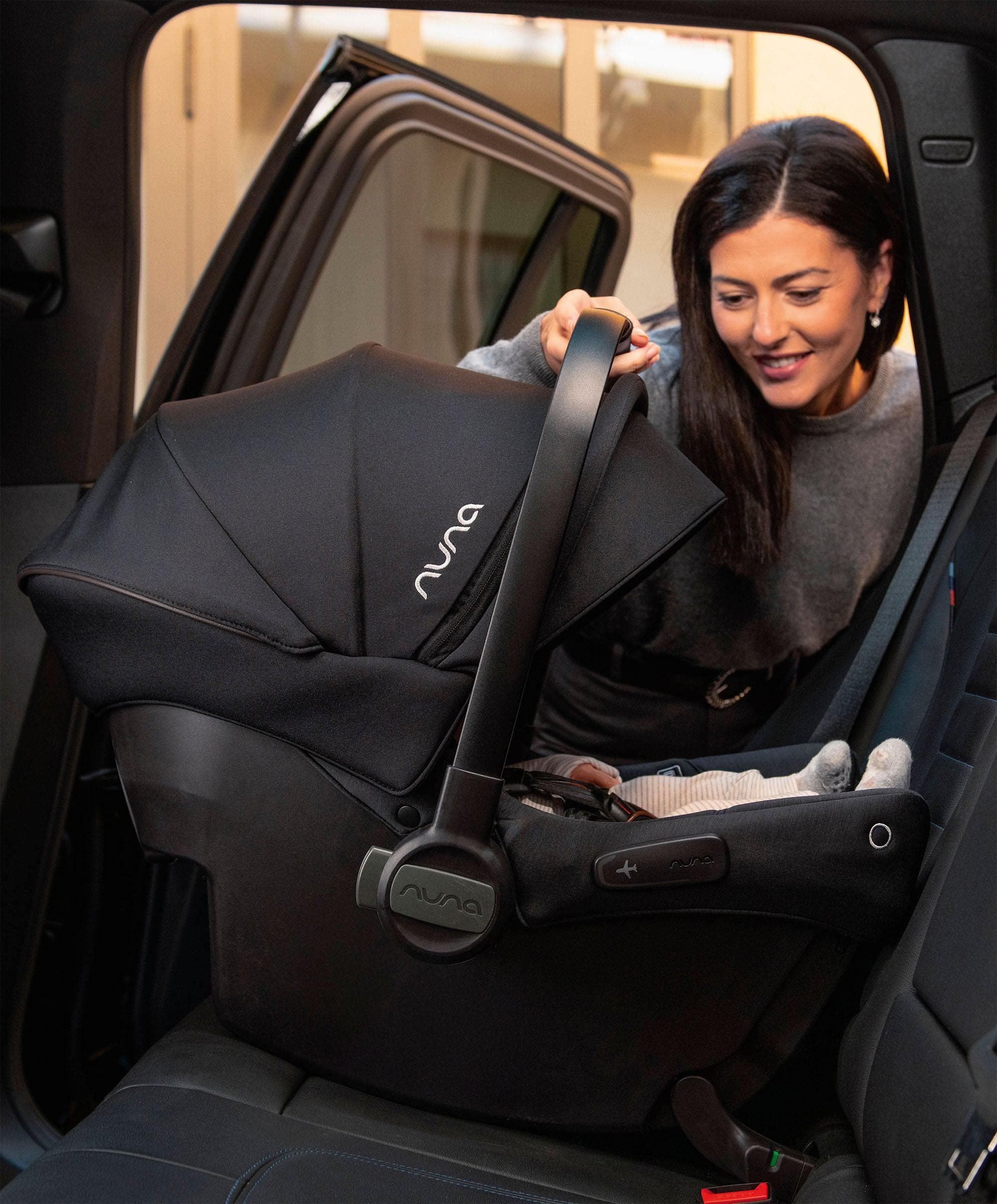 Nuna PIPA Urbn Car Seat – Caviar