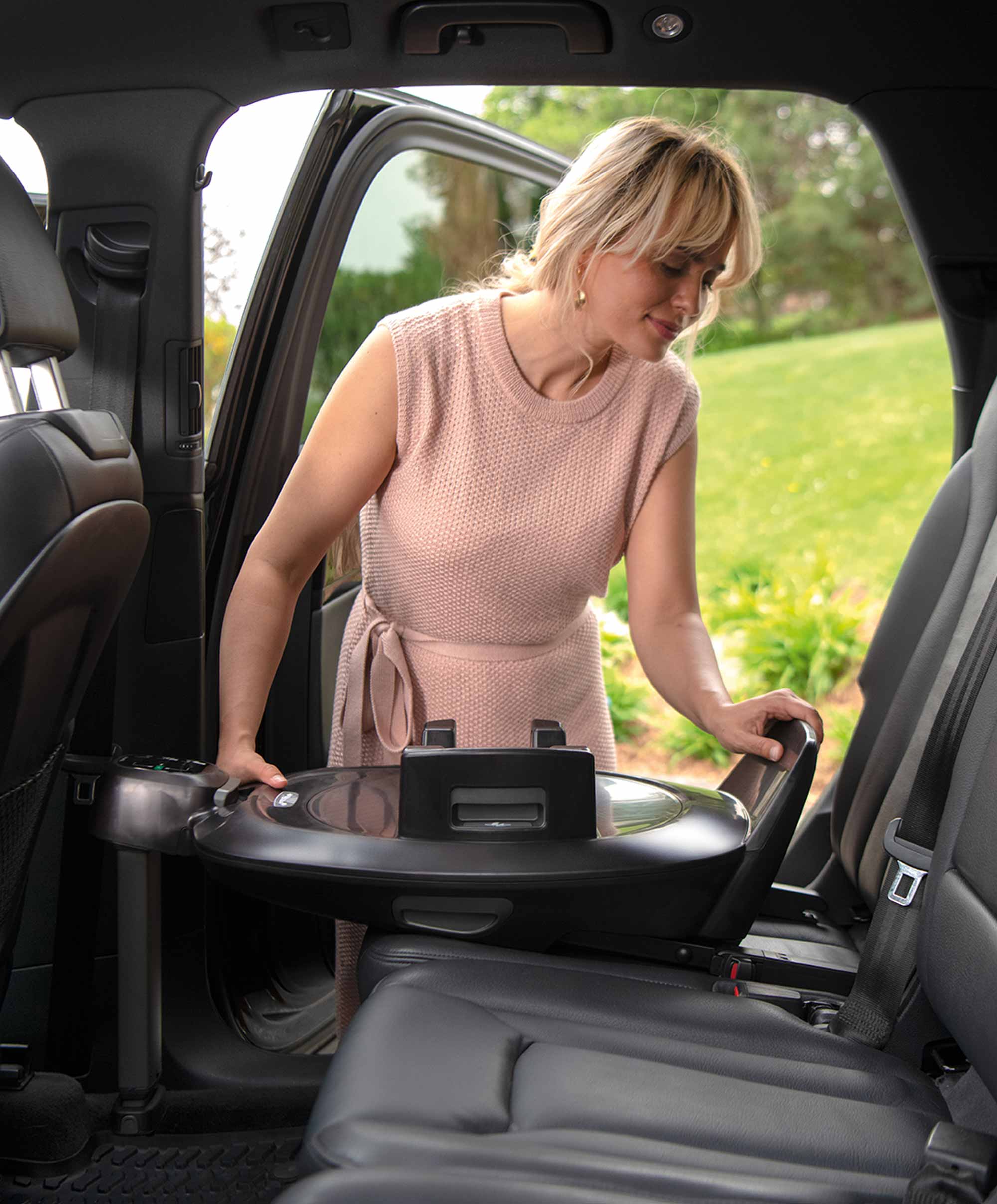 Nuna Base Next Rotating ISOFIX Base - Caviar